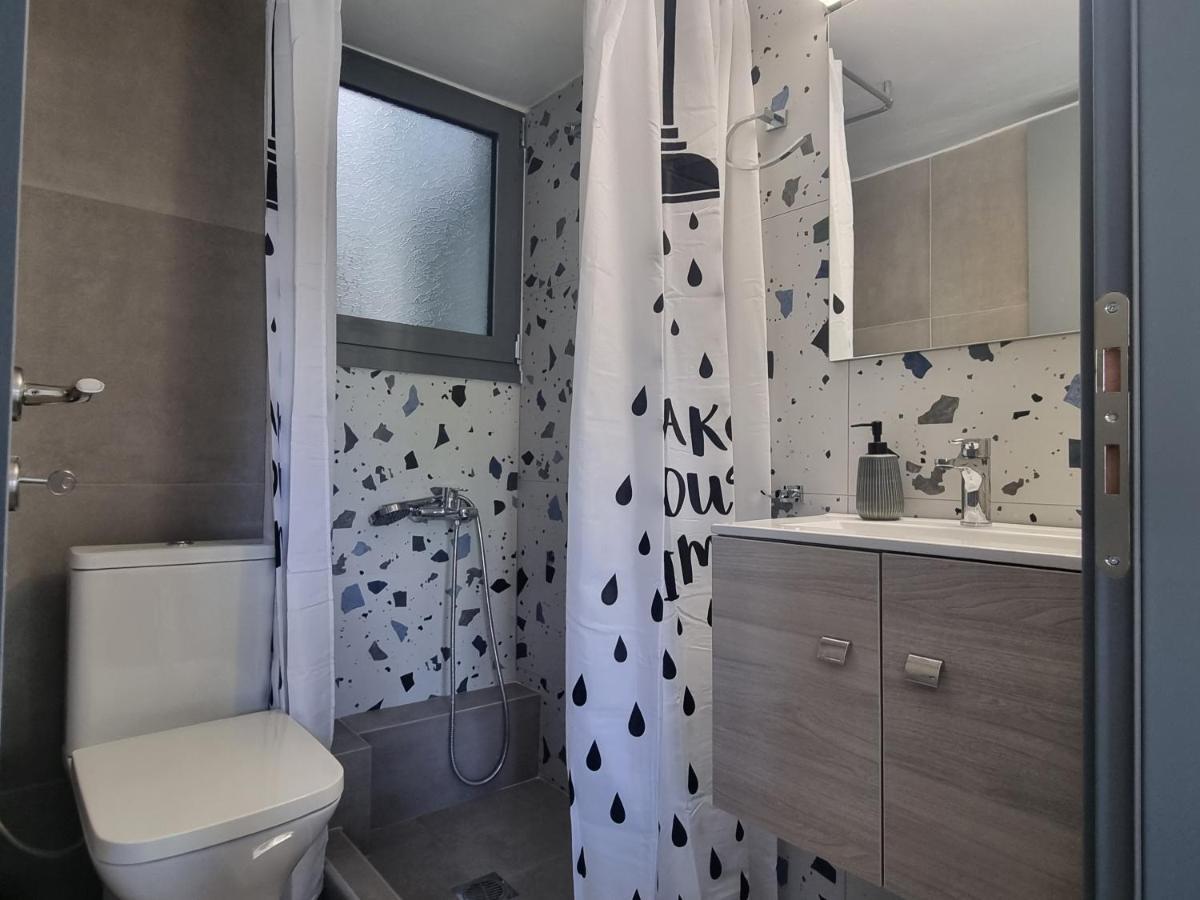 Tiffany'S Apartments -2' Walk From Metro Атина Екстериор снимка